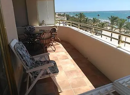 Frente Al Mar Para 8 Pers Con 4 Hab Calafell