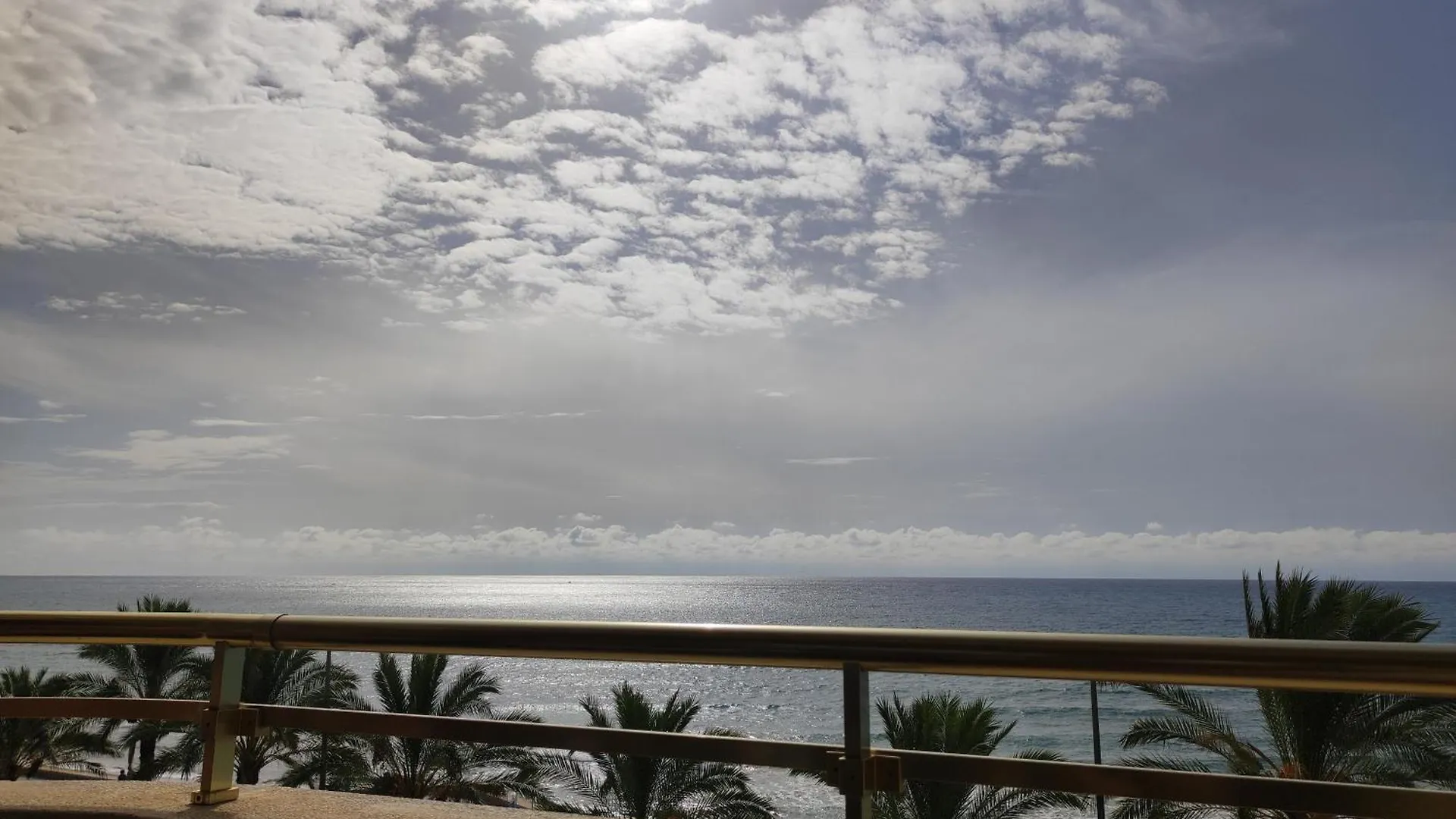아파트 Frente Al Mar Para 8 Pers Con 4 Hab 카라펠